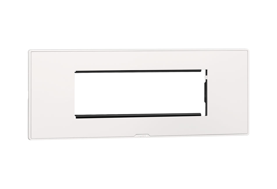 Add an elegant finishing touch to your walls with a genuine Legrand Myrius switch plate. The perfect choice for a modern interior, with fast 60-min delivery in Bengaluru.