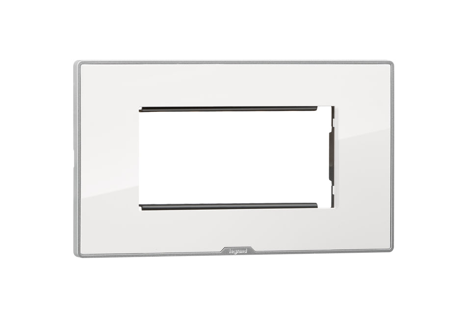 Add an elegant finishing touch to your walls with a genuine Legrand Myrius switch plate. The perfect choice for a modern interior, with fast 60-min delivery in Bengaluru.
