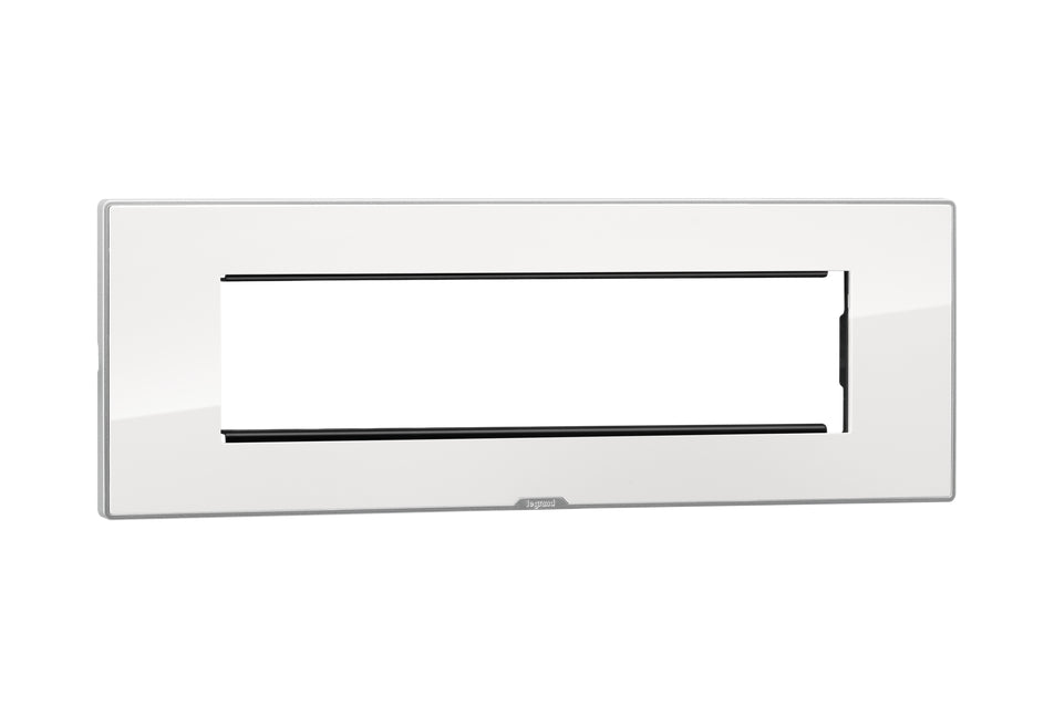 Add an elegant finishing touch to your walls with a genuine Legrand Myrius switch plate. The perfect choice for a modern interior, with fast 60-min delivery in Bengaluru.